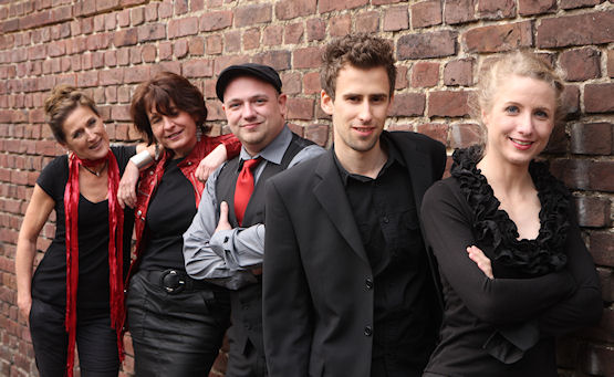 Ballyhoo in der 2012er Besetzung v.l.: Bärbel Hertl, Monika Hintsches, Florian Daubner, Yanek Wilholt, Ruth Löbbert